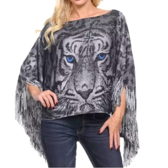 Pinklicious gray fringe poncho! - Picture 1 of 5